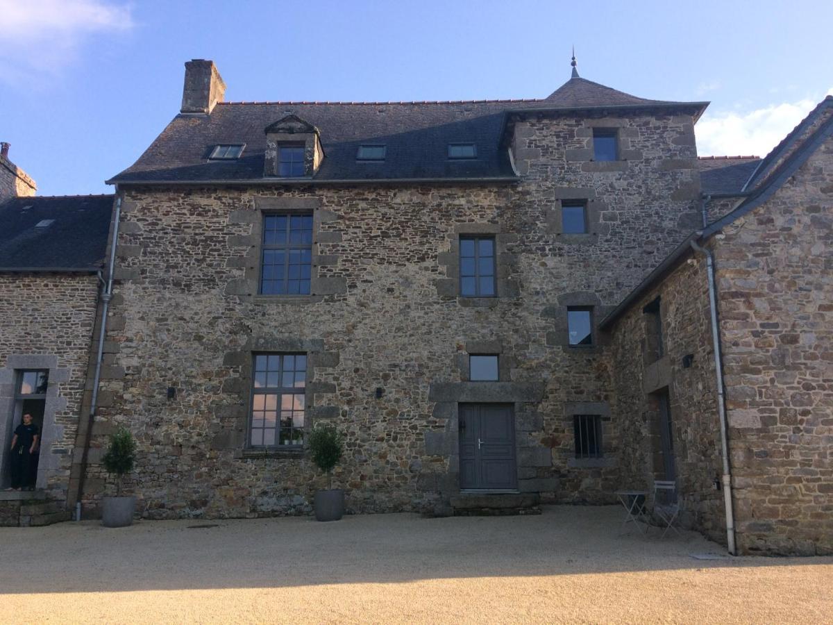Chambre Independante Au Manoir De La Celinais Cote Cour Saint-Aubin-du-Cormier Ngoại thất bức ảnh
